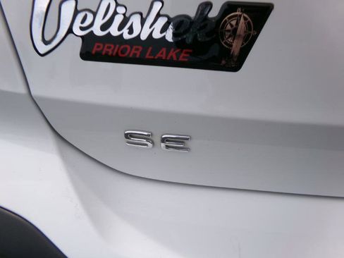 Used 2023 Volkswagen Taos SE AWD/4WD image 48