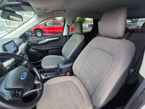 Used 2021 Ford Escape SE FWD image 12