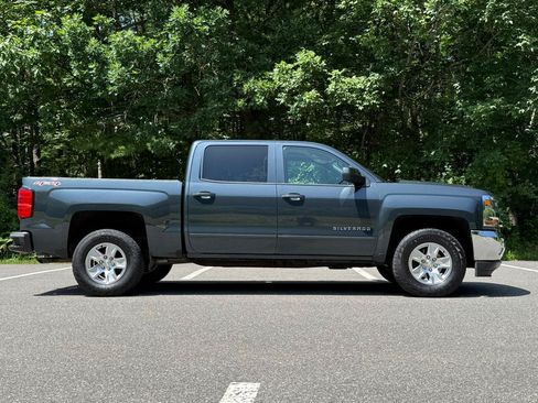 Used 2017 Chevrolet Silverado 1500 LT w/ All Star Edition AWD/4WD image 6