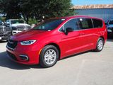 New 2025 Chrysler Pacifica Select image 2