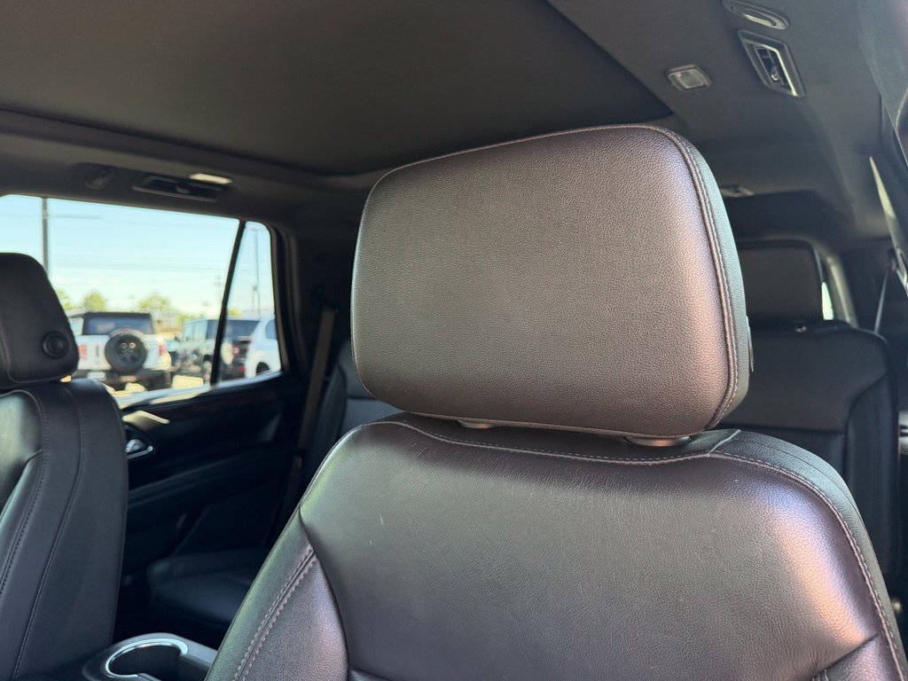 Used 2022 Chevrolet Tahoe Z71 w/ Luxury Package AWD/4WD image 12