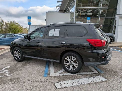 Used 2020 Nissan Pathfinder SV FWD image 4