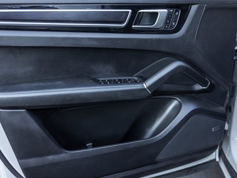 Certified 2023 Porsche Cayenne GTS image 21