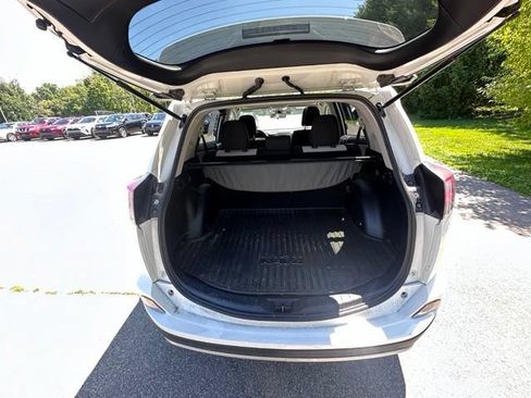 Used 2018 Toyota RAV4 XLE w/ Plus Extra Value Package AWD/4WD image 10