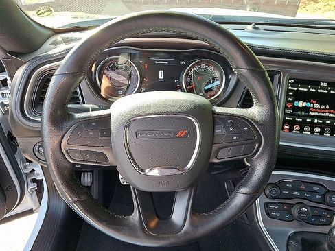 Used 2022 Dodge Challenger R/T w/ Plus Package image 17