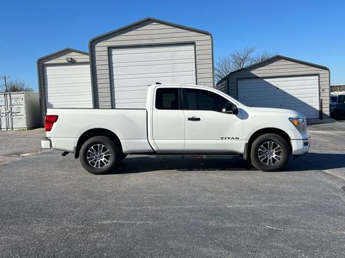 Used 2024 Nissan Titan SV w/ Accessory Utility Package image 4