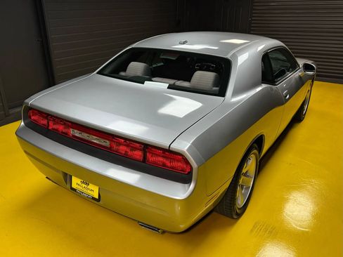 Used 2011 Dodge Challenger image 44