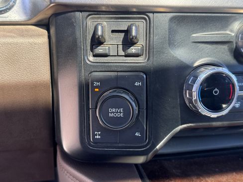 Used 2023 Ford F350 King Ranch image 30