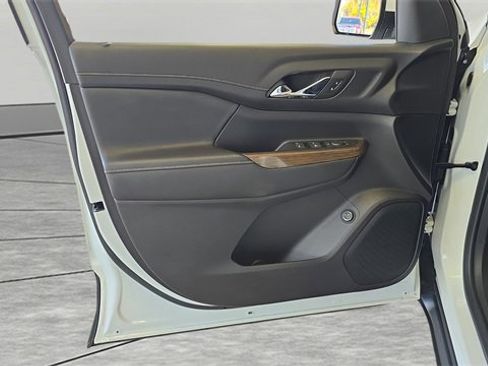 Used 2023 GMC Acadia SLE w/ Driver Convenience Package image 26