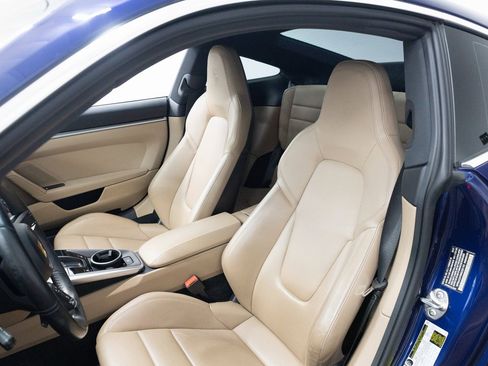 Certified 2022 Porsche 911 Carrera image 5