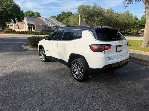 Used 2022 Jeep Compass Limited w/ Elite Group AWD/4WD image 10