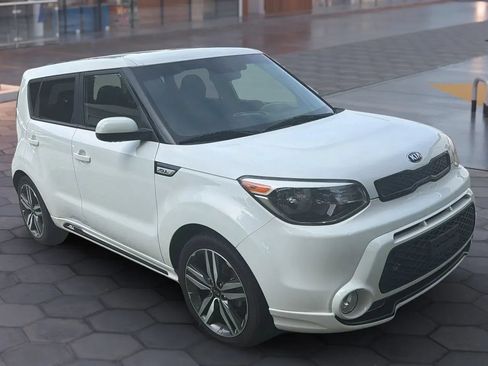 Used 2016 Kia Soul + w/ Soulful Package FWD image 15