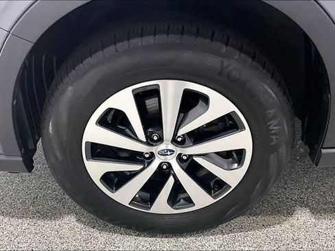 Used 2022 Subaru Outback Premium AWD/4WD image 41