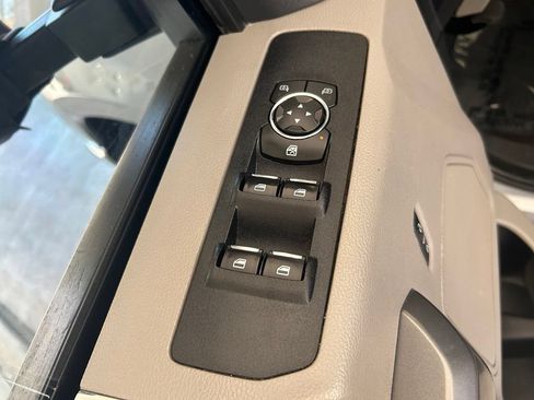 Used 2022 Ford F350 XLT AWD/4WD image 36