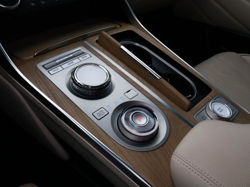 Used 2024 Genesis GV80 3.5T w/ Advanced Package image 27