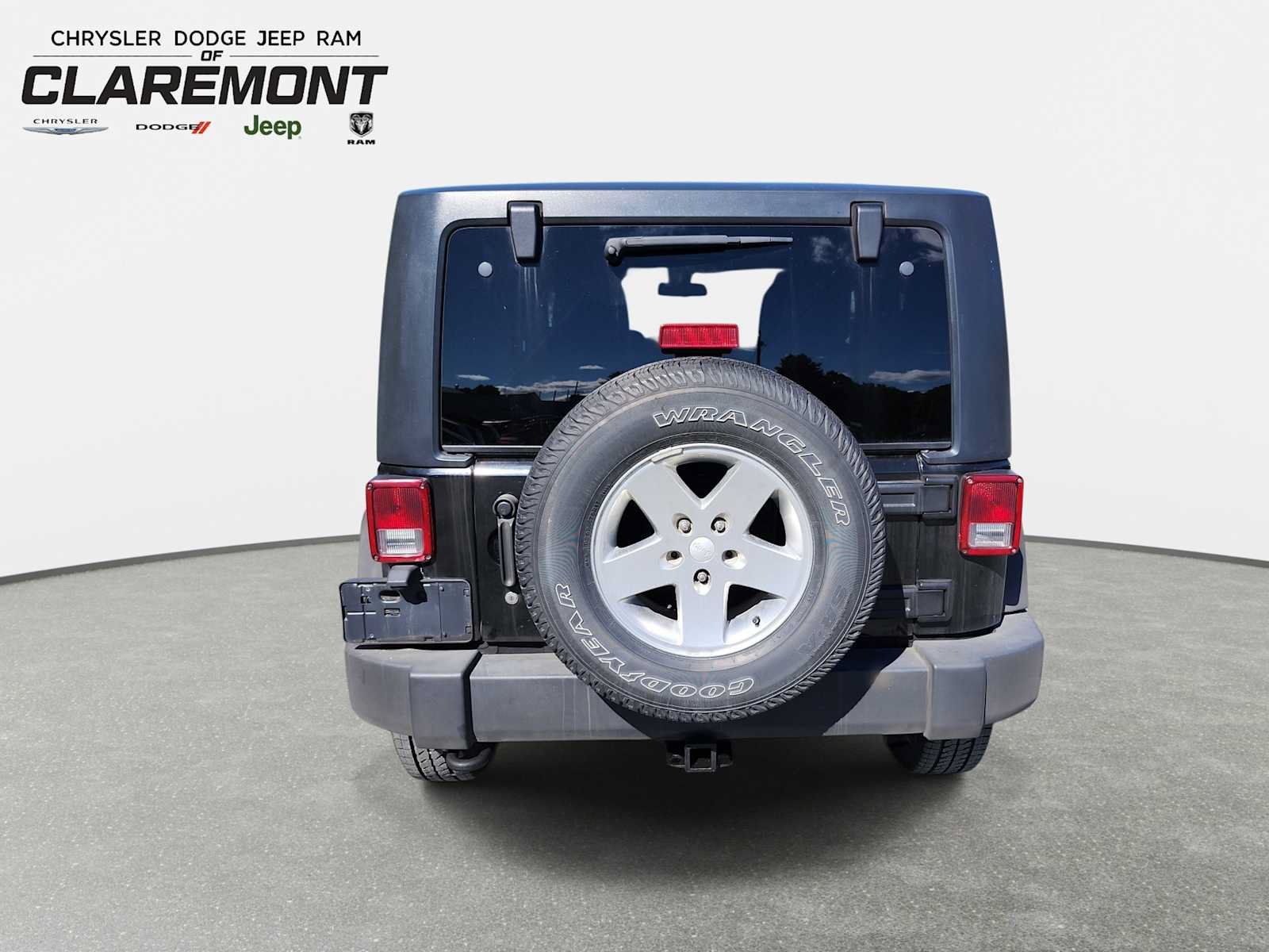 Used 2012 Jeep Wrangler Sport AWD/4WD image 16