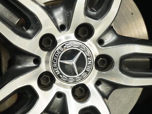 Used 2020 Mercedes-Benz E 450 Coupe image 35