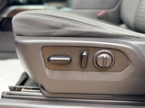 Used 2021 GMC Sierra 1500 Elevation image 9