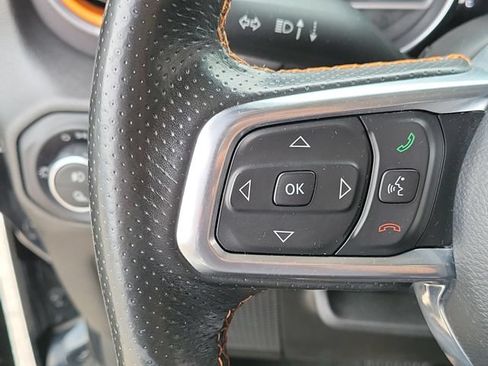 Used 2023 Jeep Gladiator Mojave w/ Cold Weather Group AWD/4WD image 10