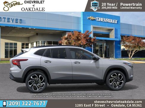 New 2026 Chevrolet Trax RS w/ Driver Confidence Package FWD image 5