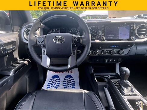 Used 2022 Toyota Tacoma TRD Sport AWD/4WD image 5