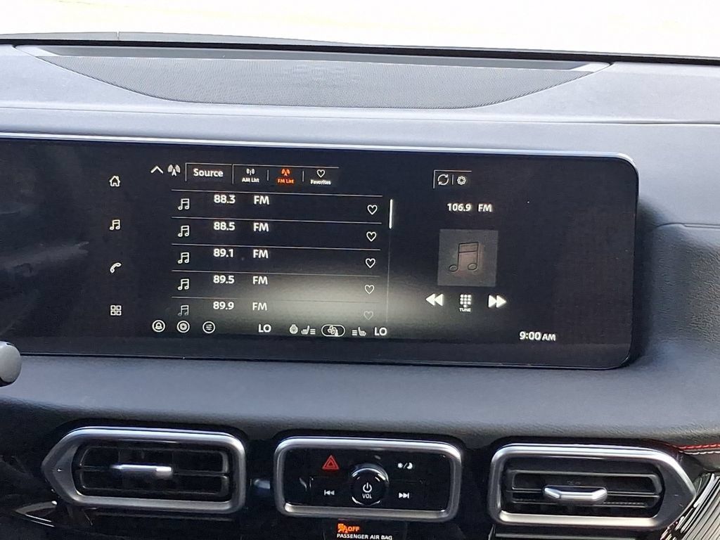 New 2027 Nissan Sentra SR FWD image 9