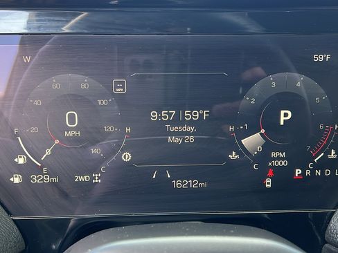 Certified 2025 GMC Yukon XL Denali AWD/4WD image 30