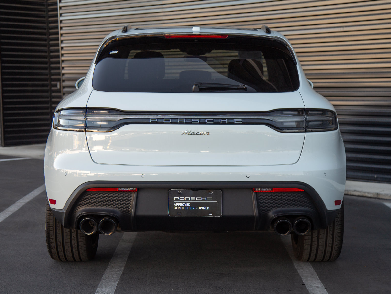 Certified 2026 Porsche Macan AWD/4WD image 6
