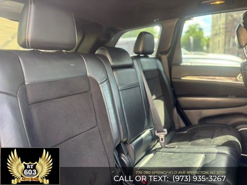 Used 2015 Jeep Grand Cherokee SRT w/ Trailer Tow Group IV AWD/4WD image 9