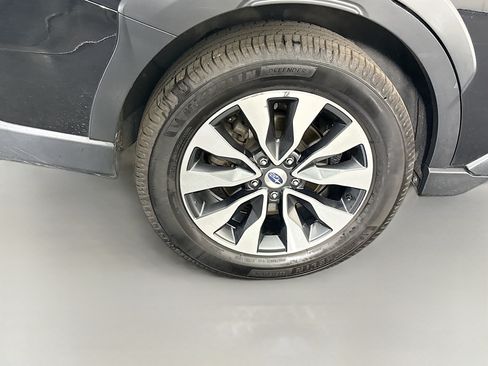 Used 2023 Subaru Outback Limited AWD/4WD image 33