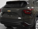 Used 2024 Chevrolet Trax LS w/ LS Convenience Package image 3