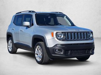 Used 2018 Jeep Renegade Latitude AWD/4WD video 3