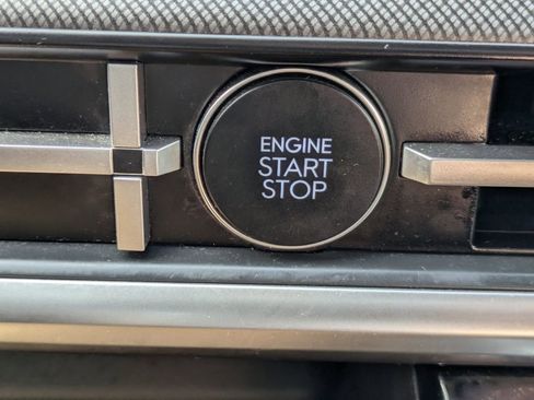 Used 2024 Hyundai Santa Fe SEL image 38