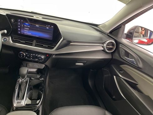 Certified 2024 Chevrolet Trax ACTIV w/ Sunroof Package image 22