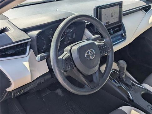 Used 2023 Toyota Corolla LE FWD image 9