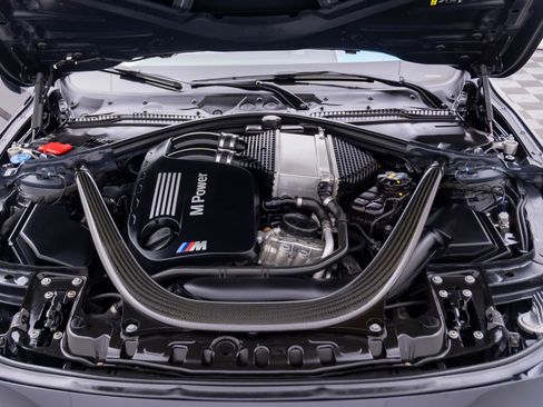 Used 2018 BMW M4 Convertible w/ Competition Package image 23