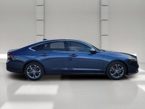 Used 2023 Honda Accord EX image 4