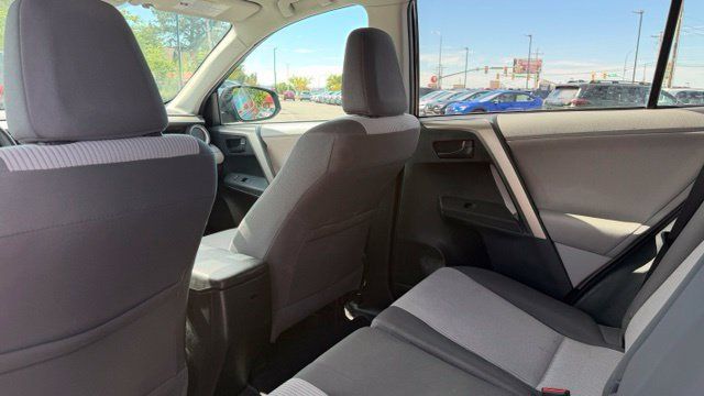 Used 2013 Toyota RAV4 LE AWD/4WD image 8