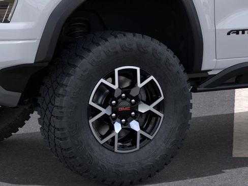 New 2026 GMC Canyon AT4X w/ LPO, Black Badging Package AWD/4WD image 10