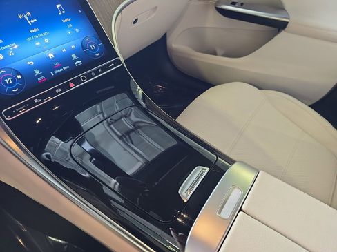 Certified 2023 Mercedes-Benz GLC 300 image 26