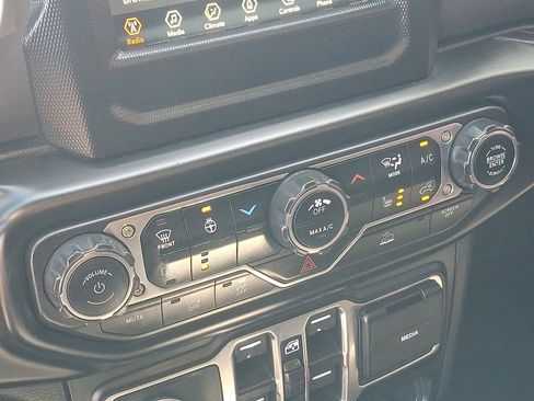 Certified 2022 Jeep Wrangler Unlimited Sport AWD/4WD image 16