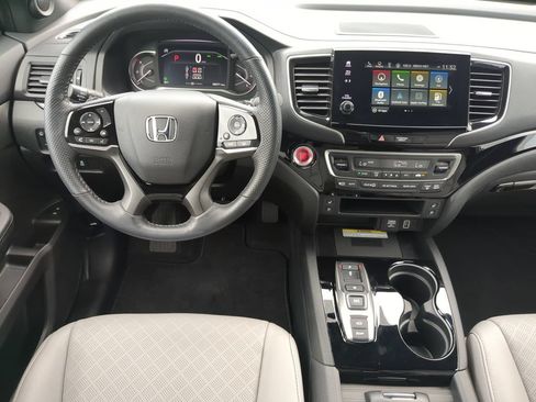 Used 2023 Honda Passport Elite image 14