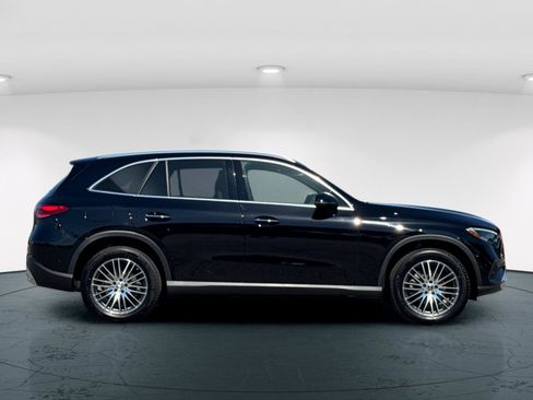 Certified 2025 Mercedes-Benz GLC 300 image 8