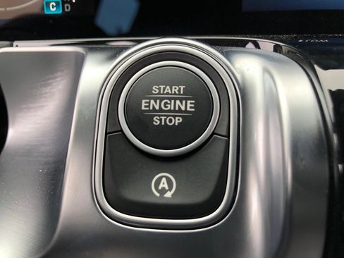 New 2025 Mercedes-Benz GLB 250 4MATIC image 23