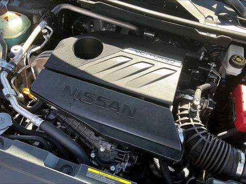 Used 2023 Nissan Rogue SV image 34