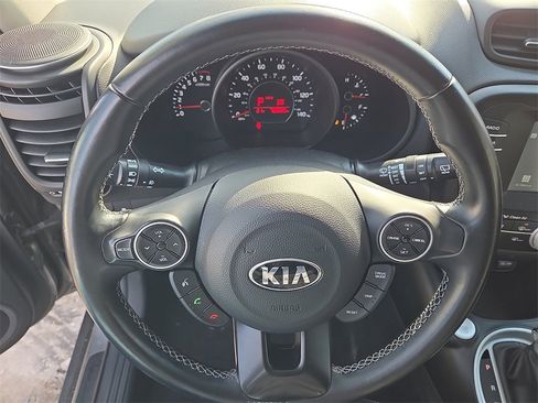 Used 2017 Kia Soul + w/ UVO Package image 19