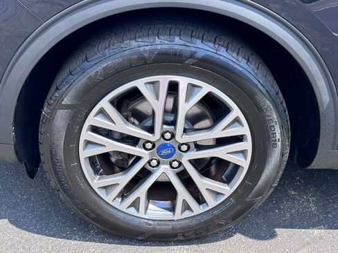 Certified 2021 Ford Escape SEL AWD/4WD image 39