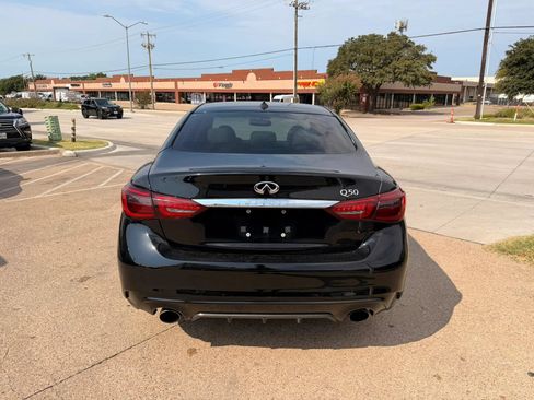 Used 2018 INFINITI Q50 Luxe RWD image 4