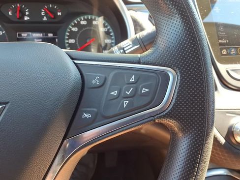 Used 2025 Chevrolet Malibu LT FWD image 30