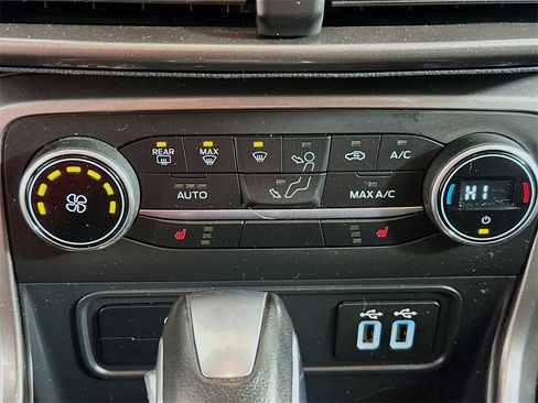 Used 2021 Ford EcoSport SE image 15